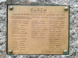 Plaque  la SAGEM. Photo: M.E.Tuncel-Rat